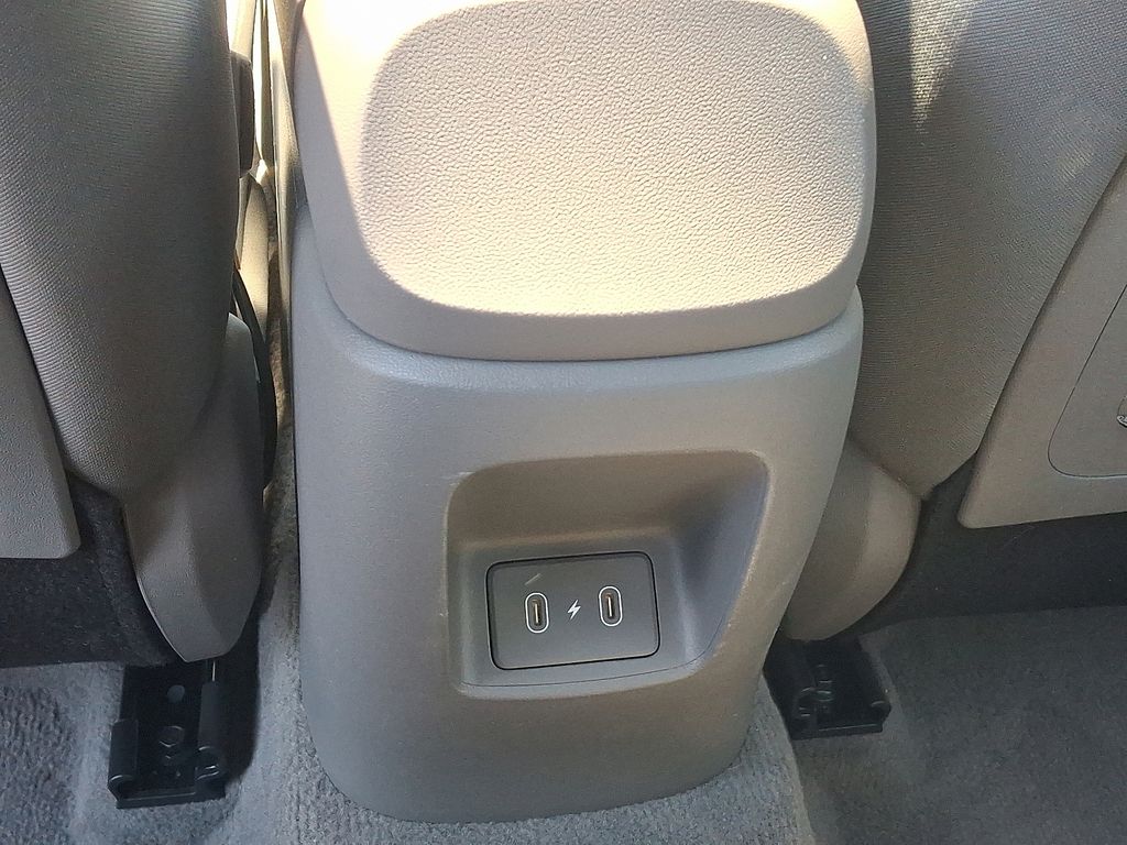 2025 Hyundai Elantra SEL - Photo 12