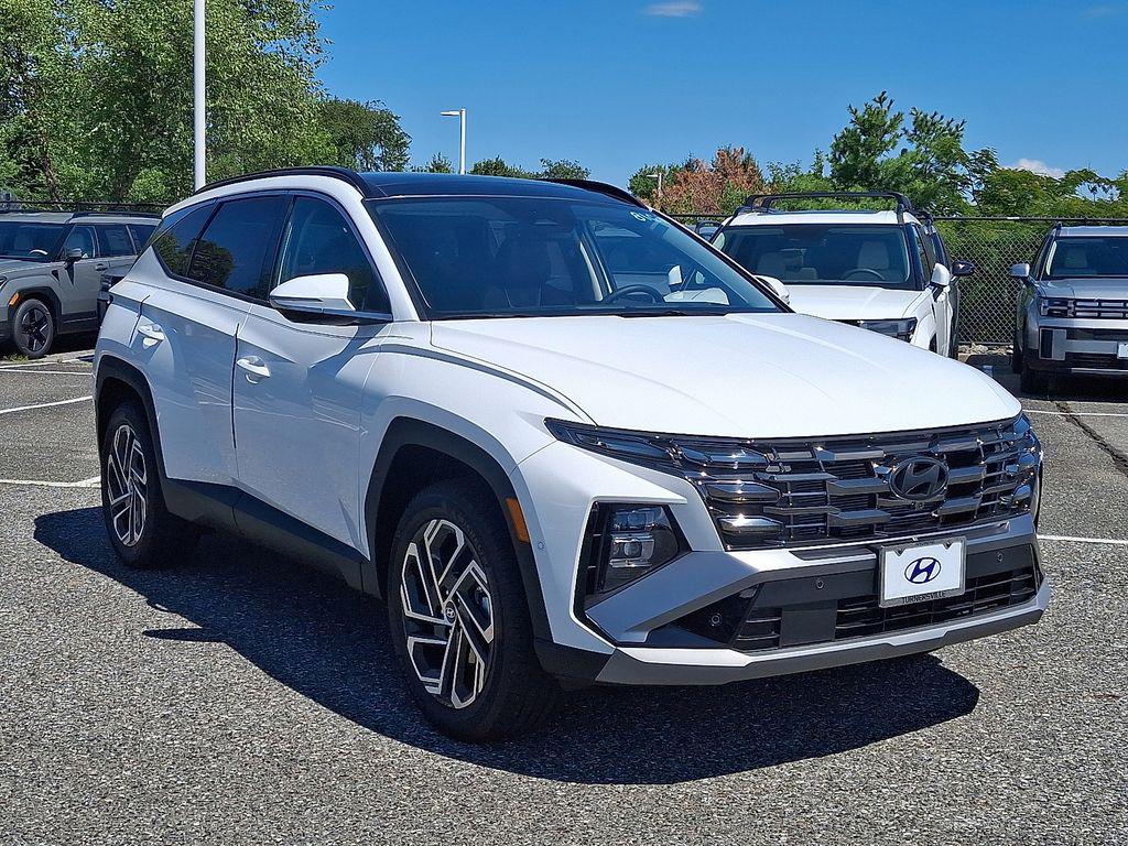 2025 Hyundai Tucson Limited photo 2