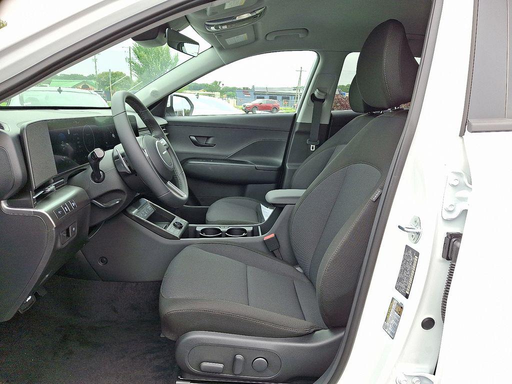 2025 Hyundai Kona SEL Convenience - Photo 6