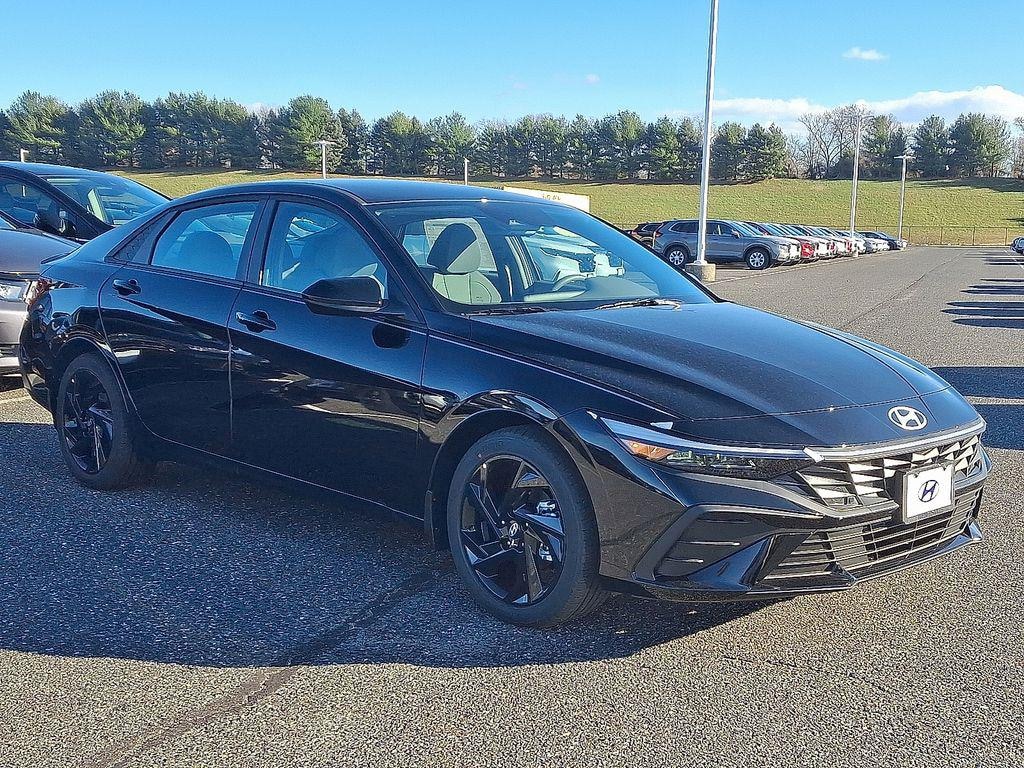 New 2026 Hyundai Elantra SEL Sport Sedan