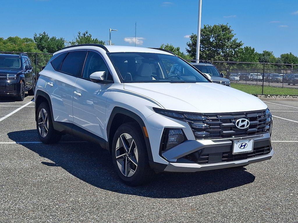 2025 Hyundai Tucson SEL photo 2