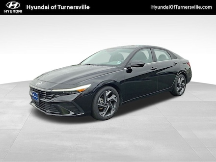 2024 Hyundai Elantra SEL Sedan