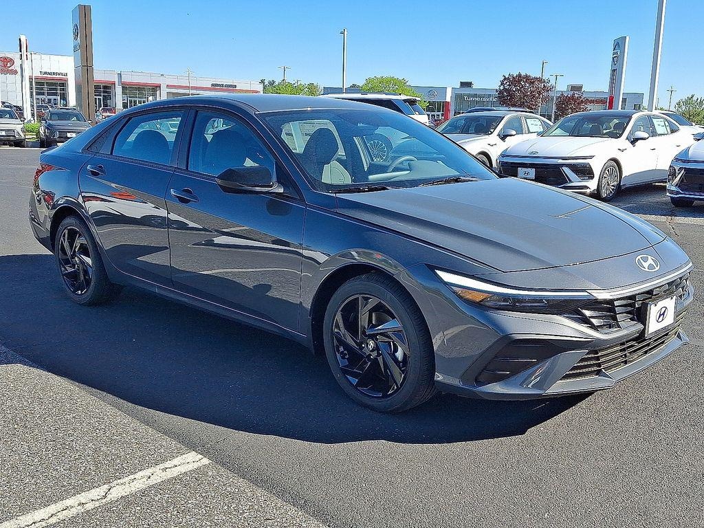New 2026 Hyundai Elantra SEL Sport Sedan