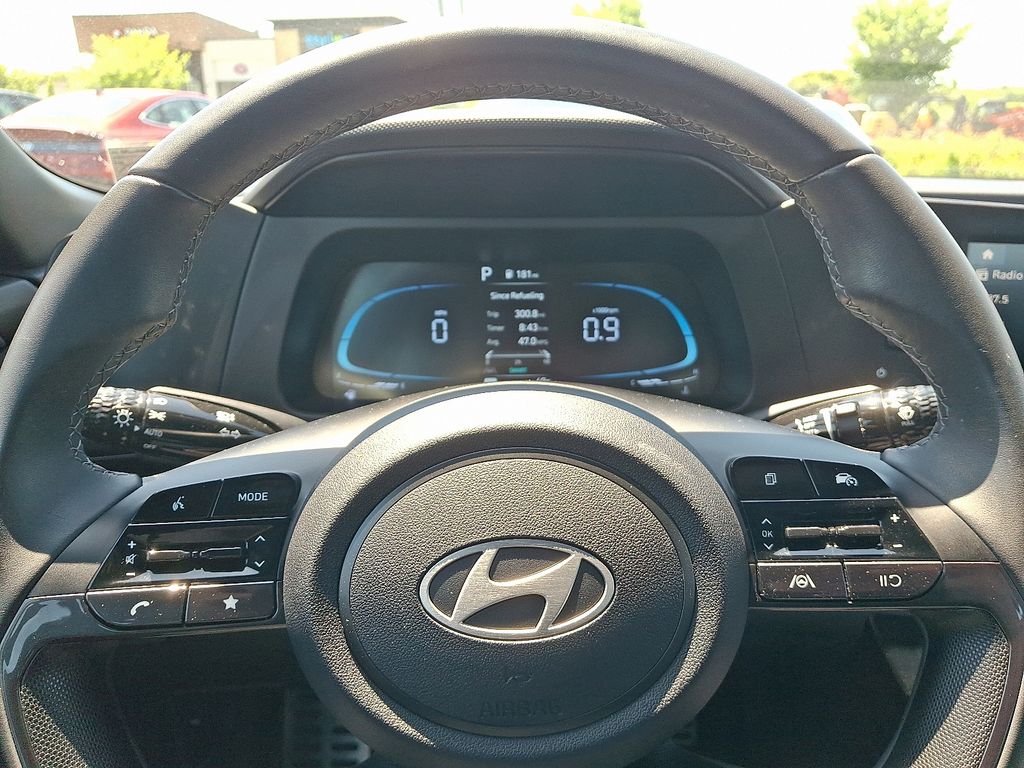2025 Hyundai Elantra SEL - Photo 20