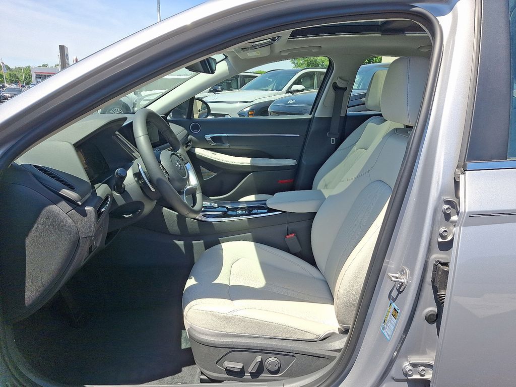 2023 Hyundai Sonata Limited - Photo 15