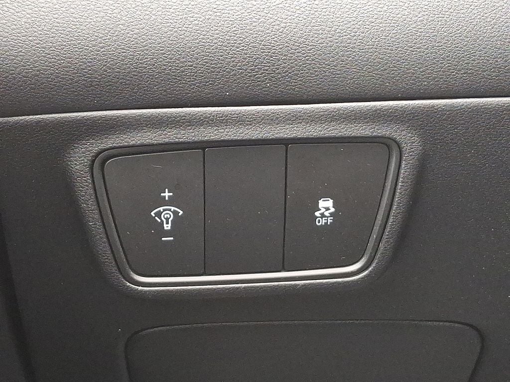 2023 Hyundai Tucson SE - Photo 23