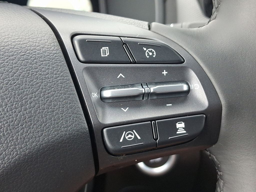 2023 Hyundai Kona Limited - Photo 24