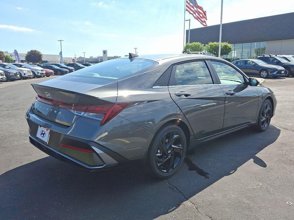 New 2026 Hyundai Elantra SEL Sport Premium Sedan