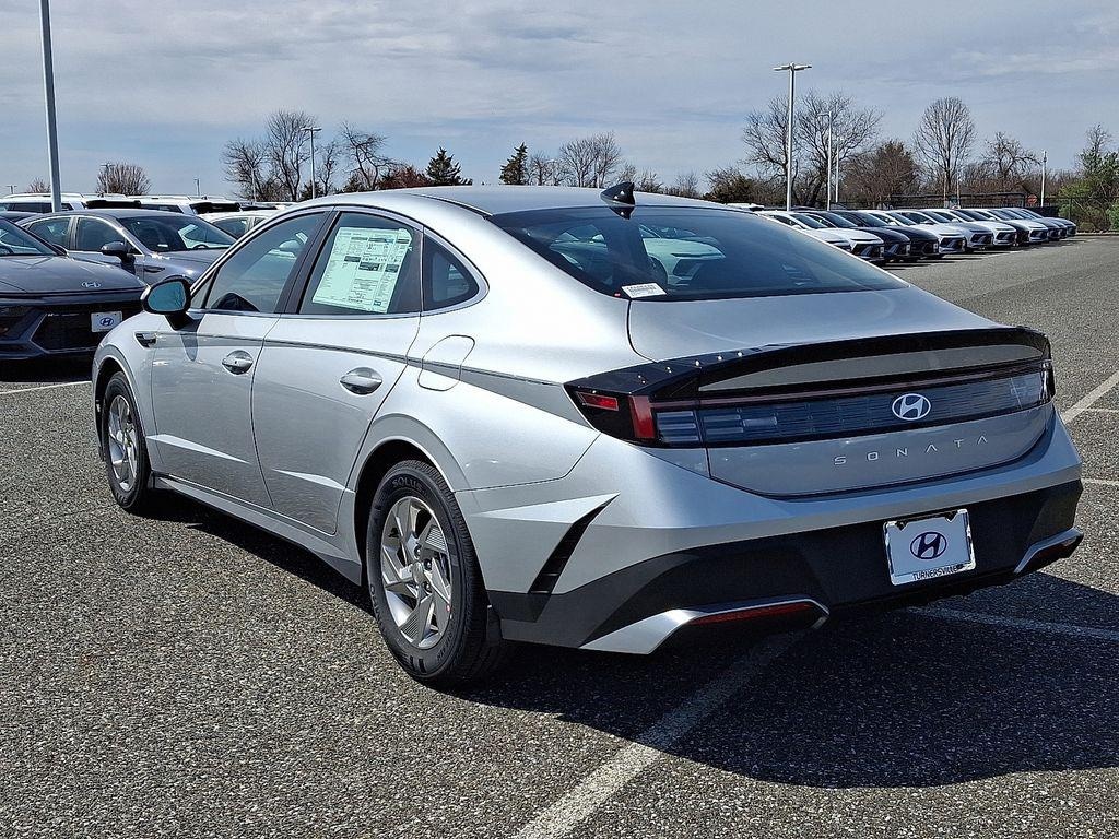 New 2026 Hyundai Sonata SE Sedan