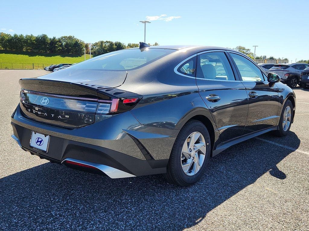 New 2026 Hyundai Sonata SE Sedan