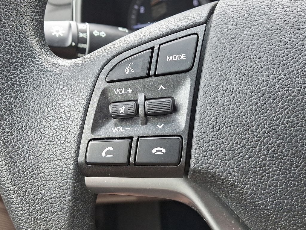 2020 Hyundai Tucson SE - Photo 21