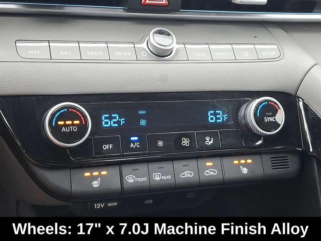 2024 Hyundai Elantra SEL - Photo 18