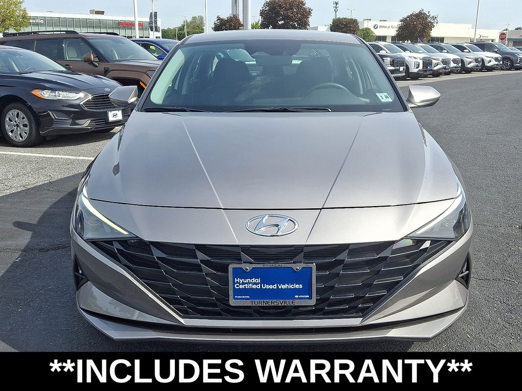2023 Hyundai Elantra SE photo 2