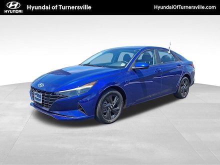 2023 Hyundai Elantra SEL Sedan