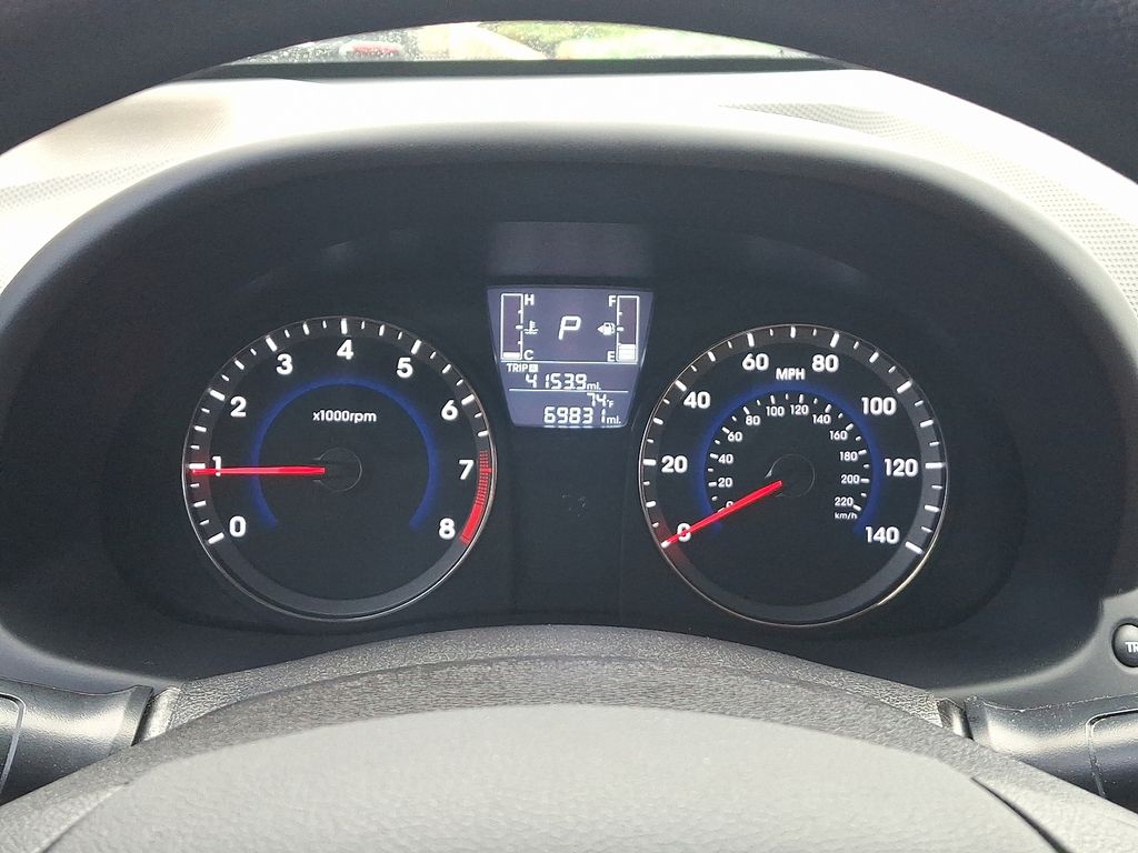 2016 Hyundai Accent SE - Photo 20