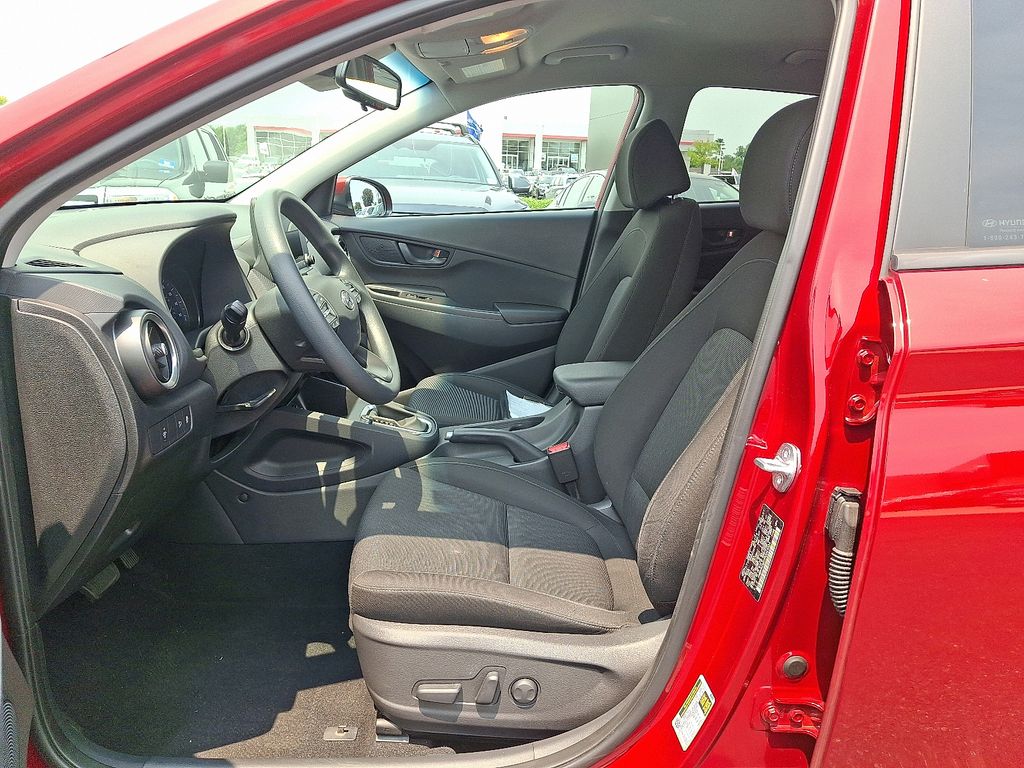2023 Hyundai Kona SEL - Photo 15