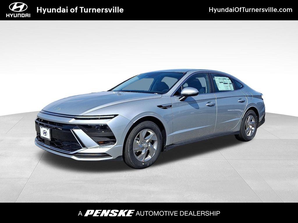 New 2026 Hyundai Sonata SE Sedan
