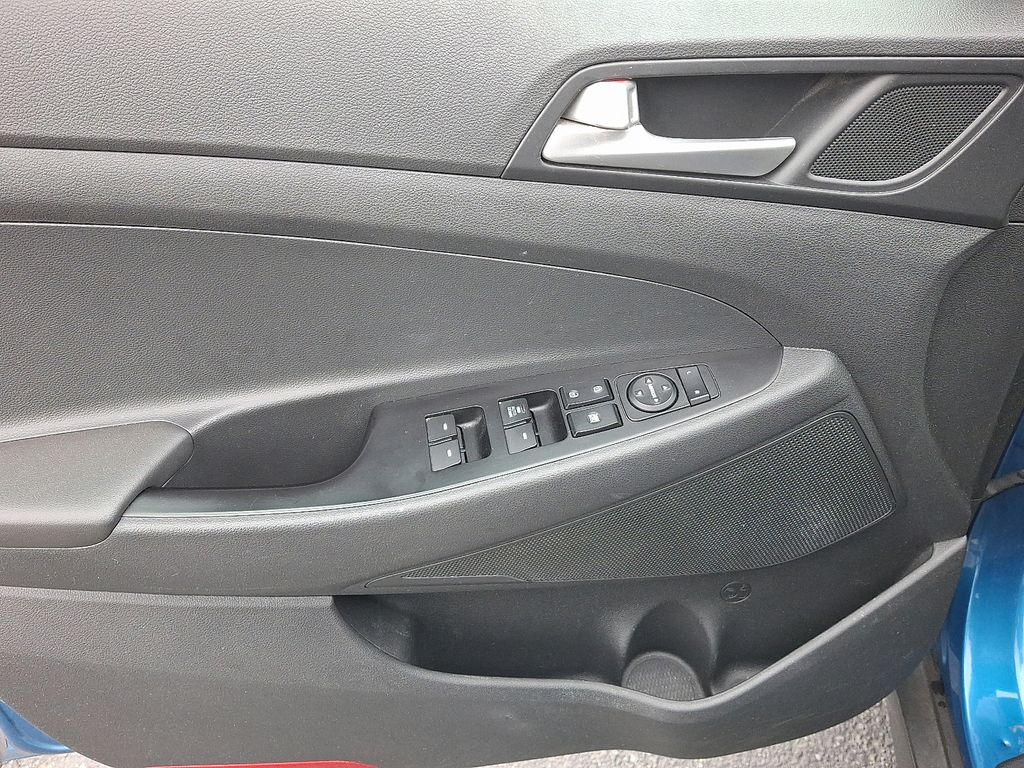 2019 Hyundai Tucson SE - Photo 12