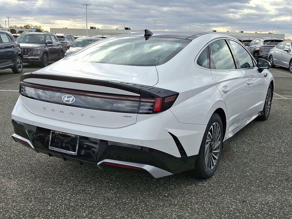 New 2026 Hyundai Sonata Hybrid Limited Sedan