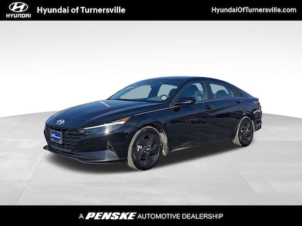 2023 Hyundai Elantra SEL Sedan