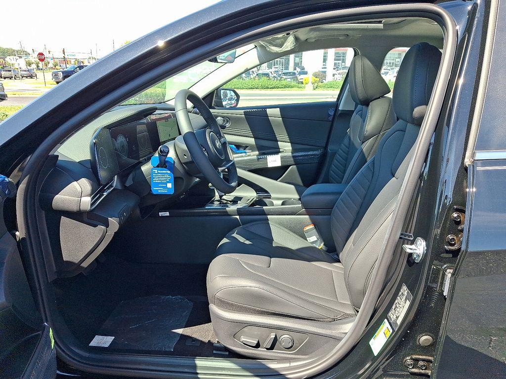 New 2026 Hyundai Elantra Limited Sedan
