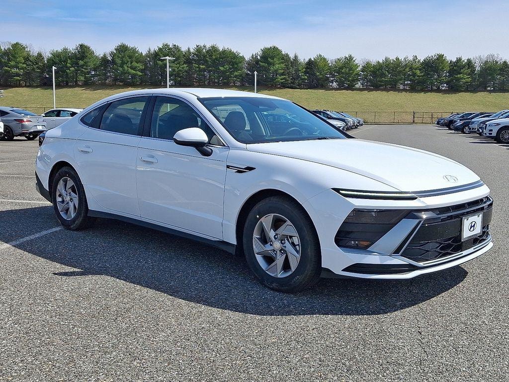 New 2026 Hyundai Sonata SE Sedan