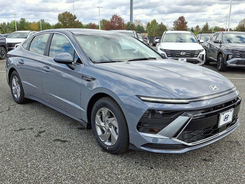 New 2026 Hyundai Sonata SE Sedan