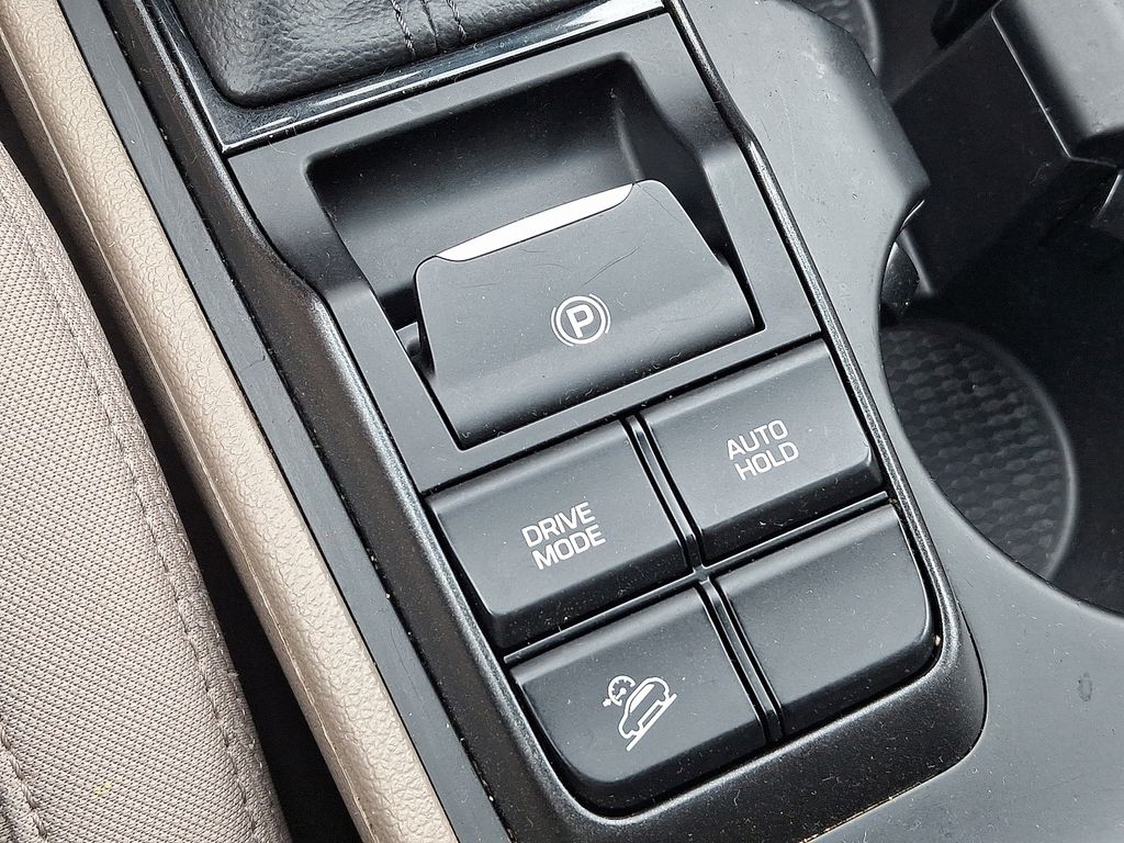 2020 Hyundai Tucson SE - Photo 25