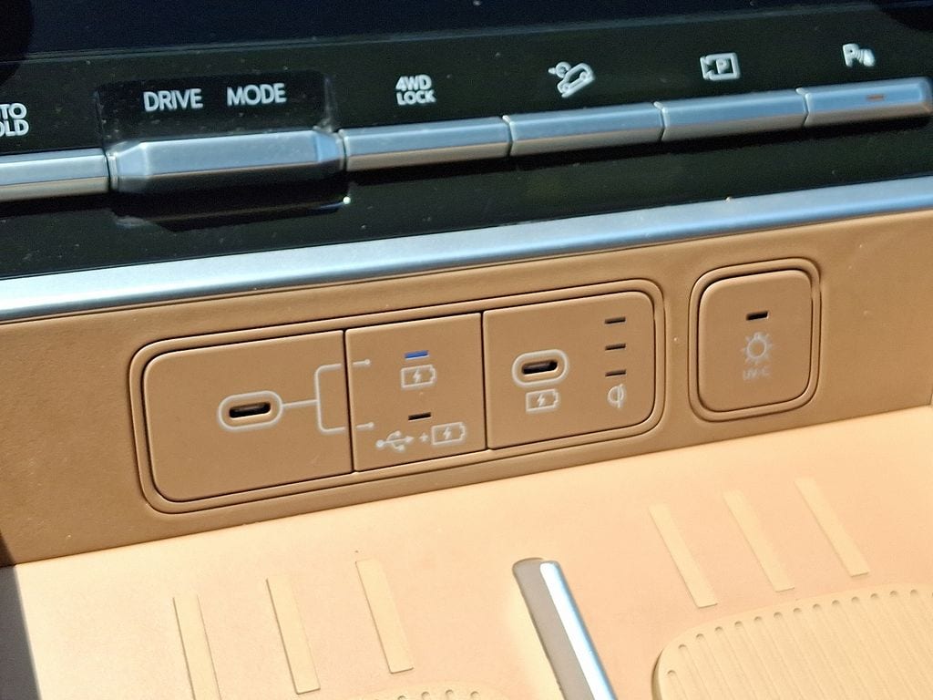 2024 Hyundai Santa Fe Limited HEV - Photo 30