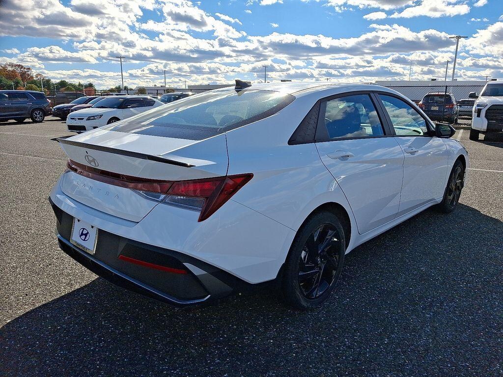 New 2026 Hyundai Elantra SEL Sport Sedan