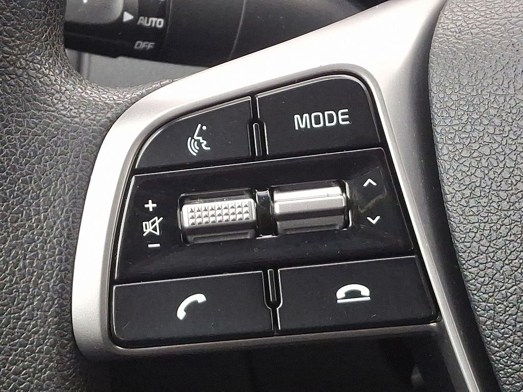 2020 Kia Sorento L - Photo 22