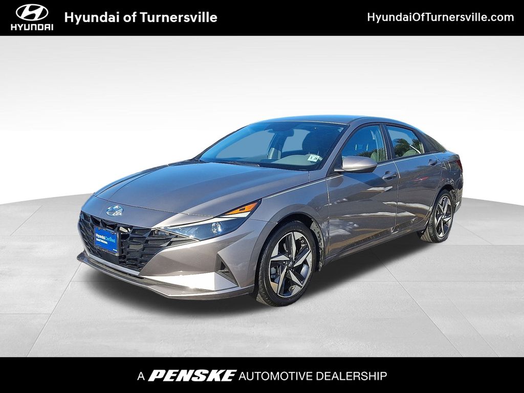 2023 Hyundai Elantra SEL's photo
