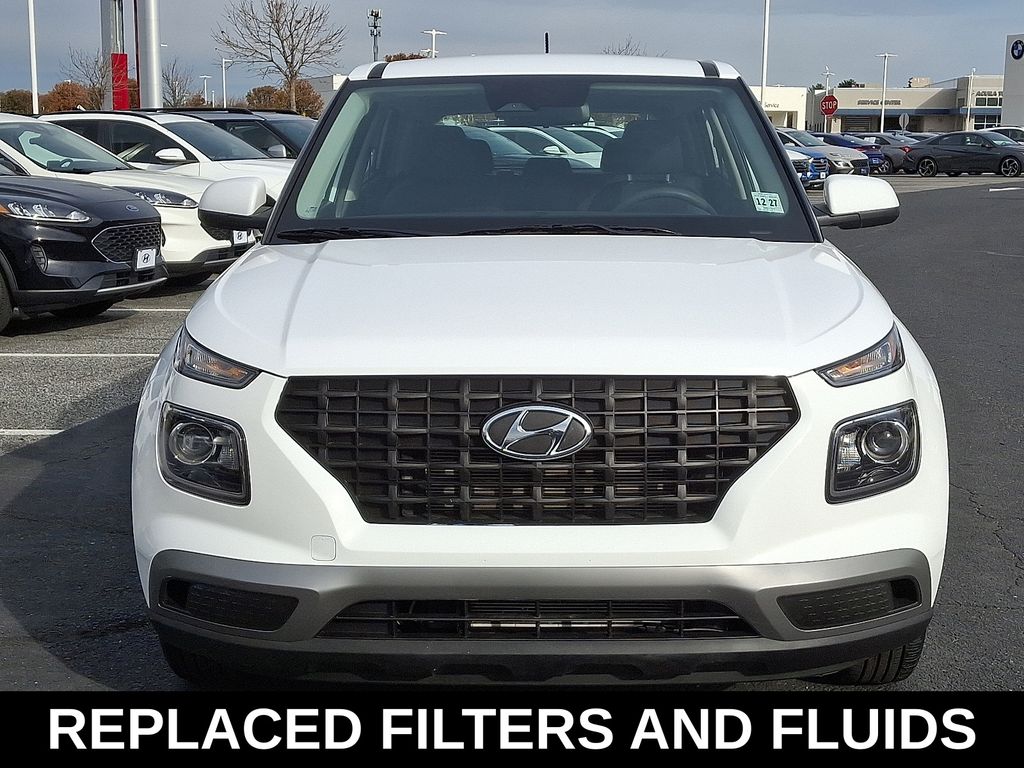 2023 Hyundai Venue SE photo 2