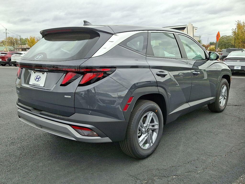 New 2025 Hyundai Tucson SE AWD SUV