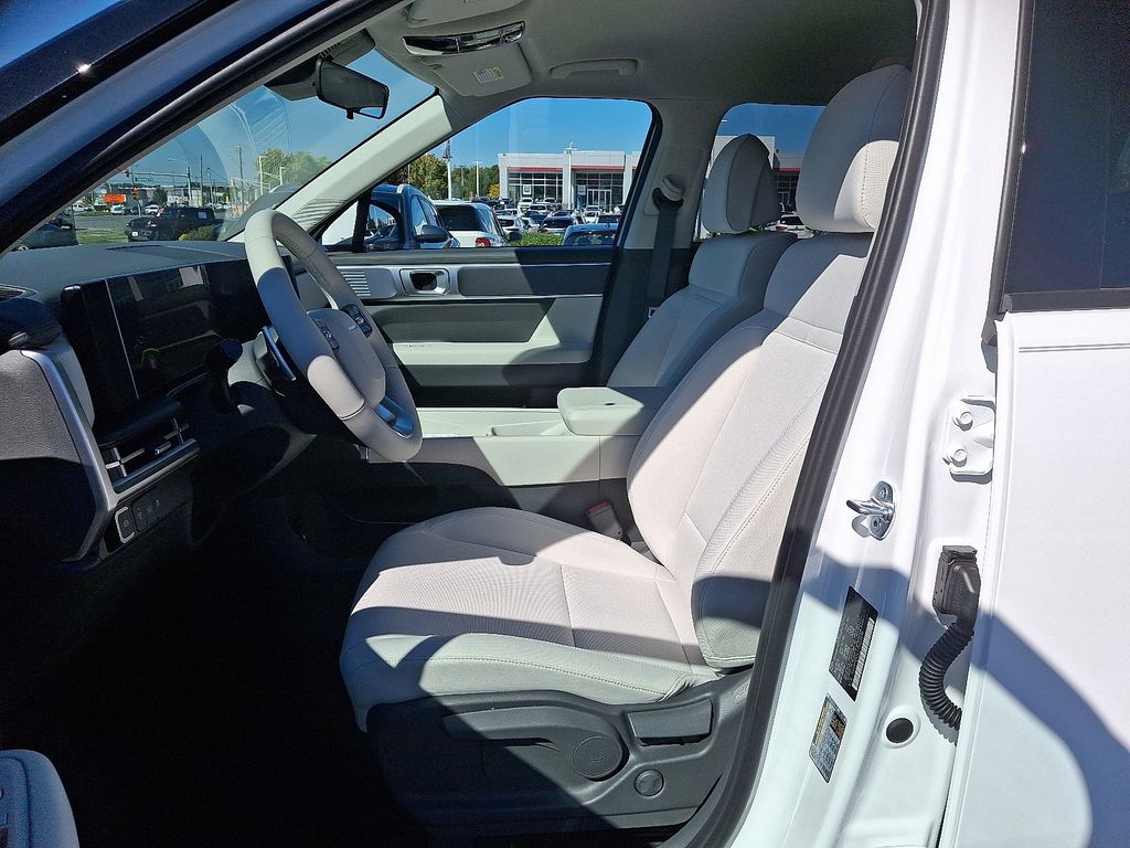 2026 Hyundai Santa Fe SE - Photo 6