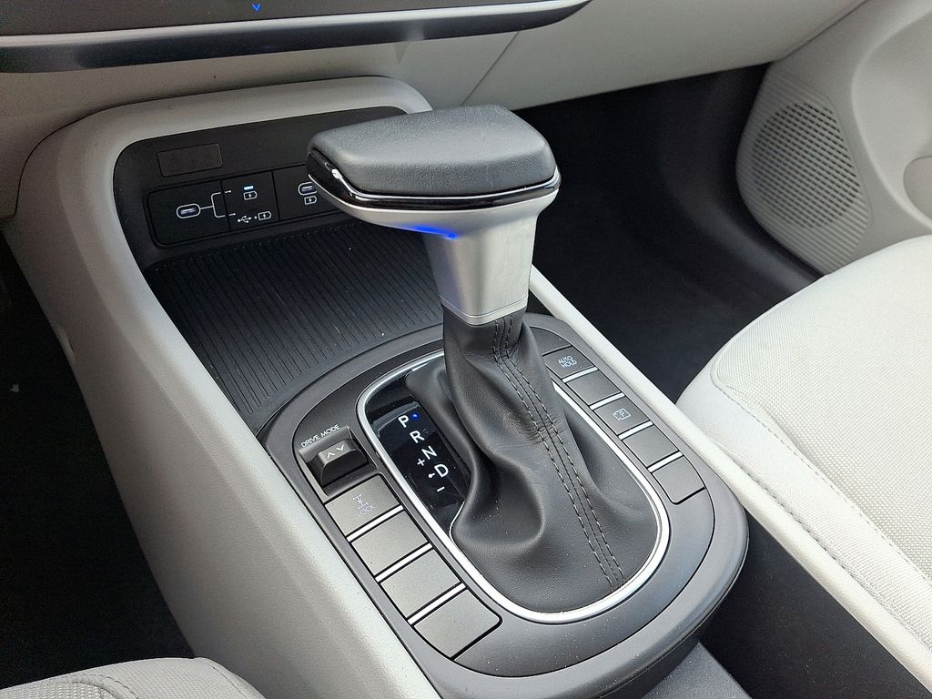 2024 Hyundai Kona SEL - Photo 16
