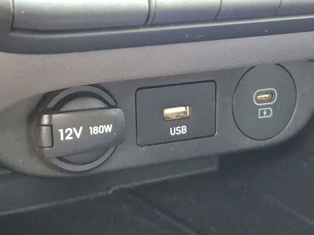 2024 Hyundai Elantra SEL - Photo 28