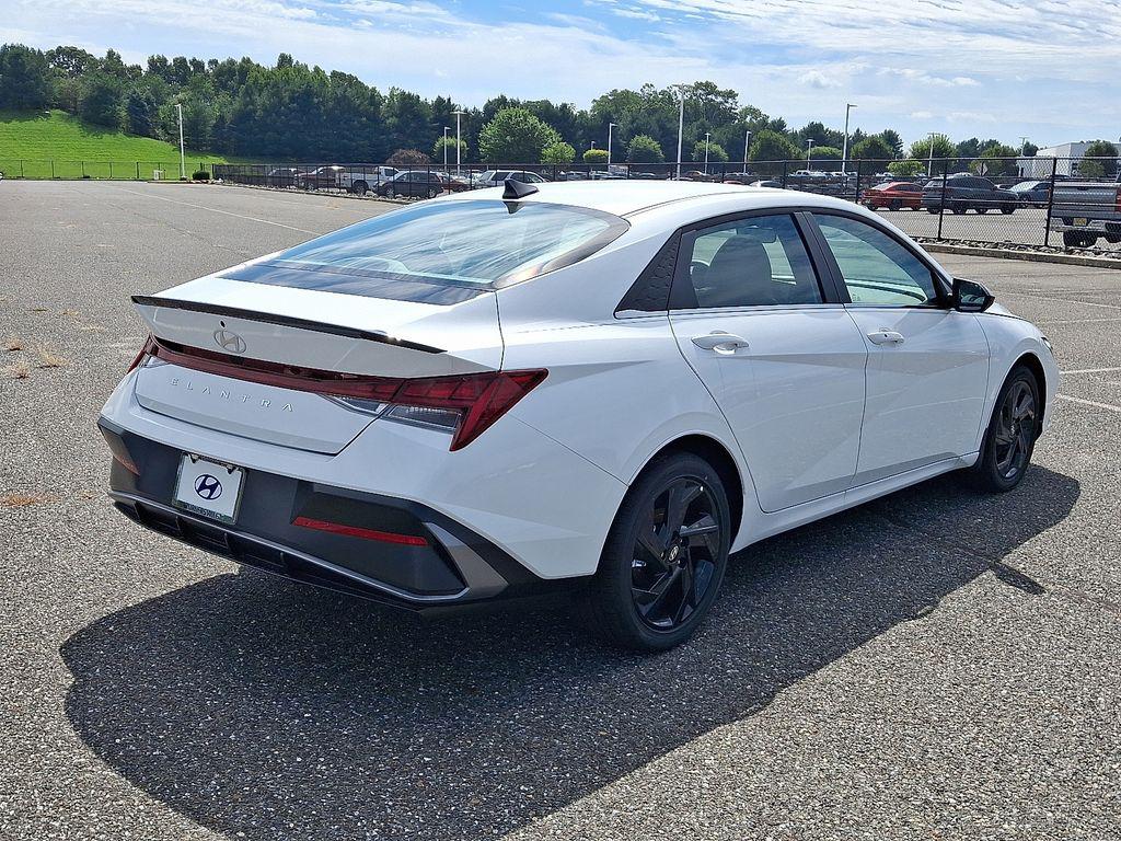 New 2026 Hyundai Elantra SEL Sport Sedan