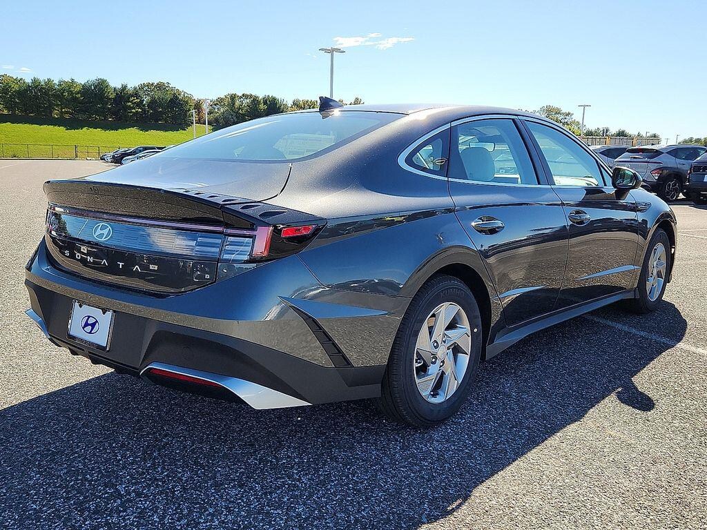 New 2026 Hyundai Sonata SE Sedan