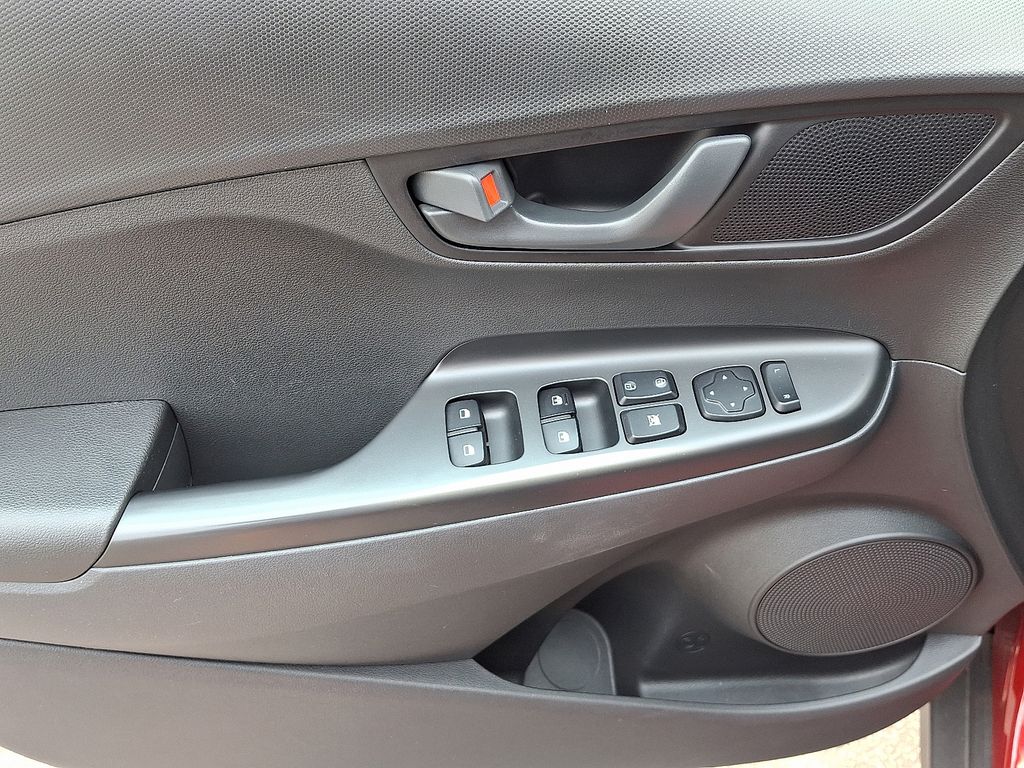 2023 Hyundai Kona SEL - Photo 14