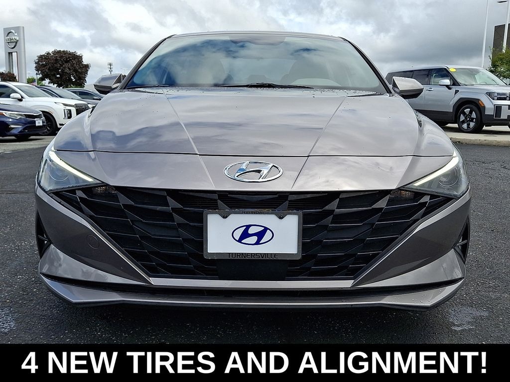 Used 2023 Hyundai Elantra SEL Sedan