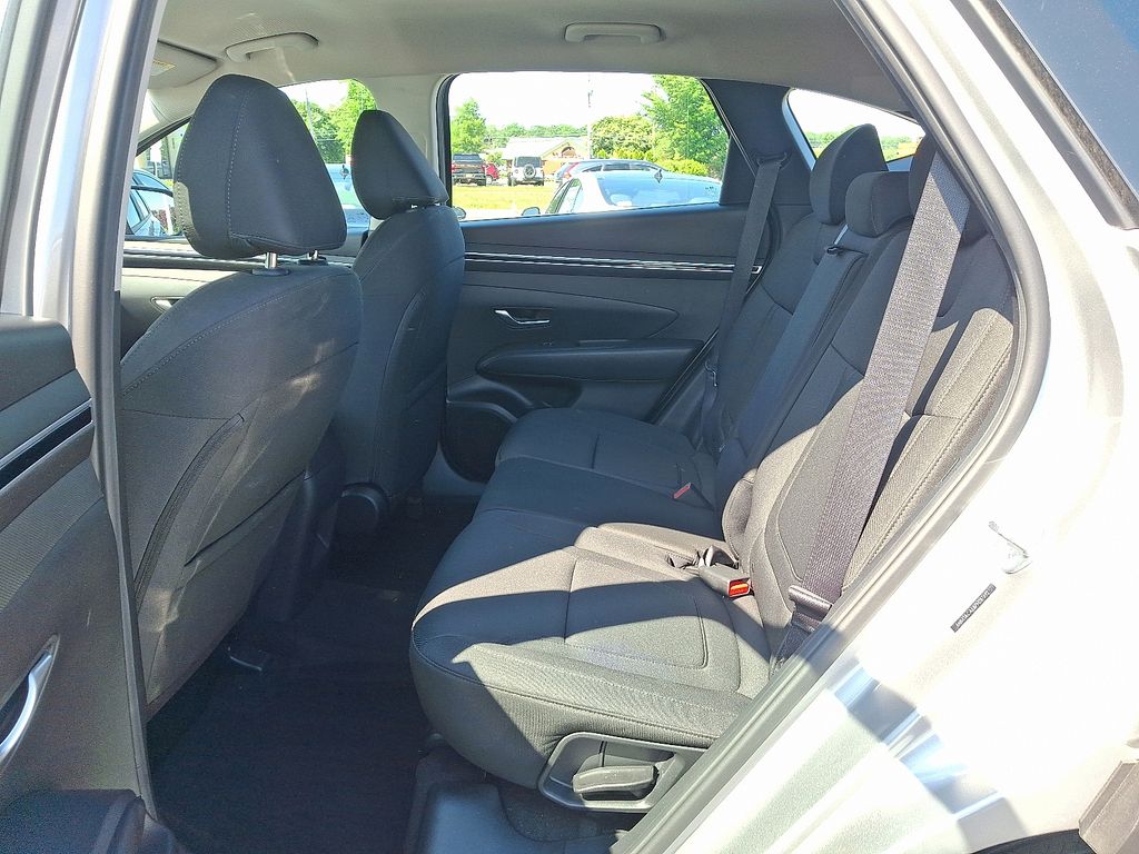 2023 Hyundai Tucson SE - Photo 10