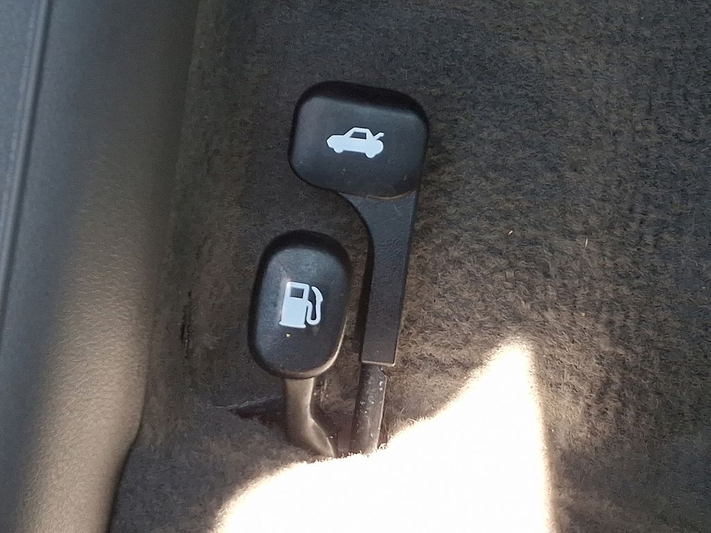 2025 Hyundai Elantra SEL - Photo 29