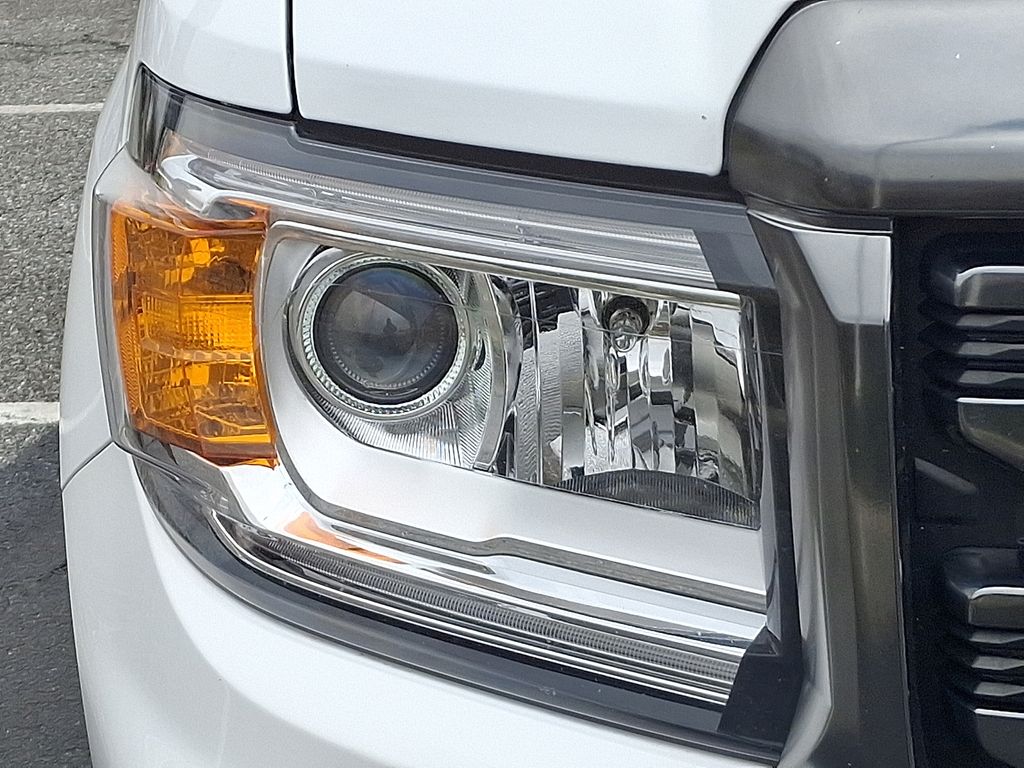 2022 GMC Canyon AT4 - Photo 10
