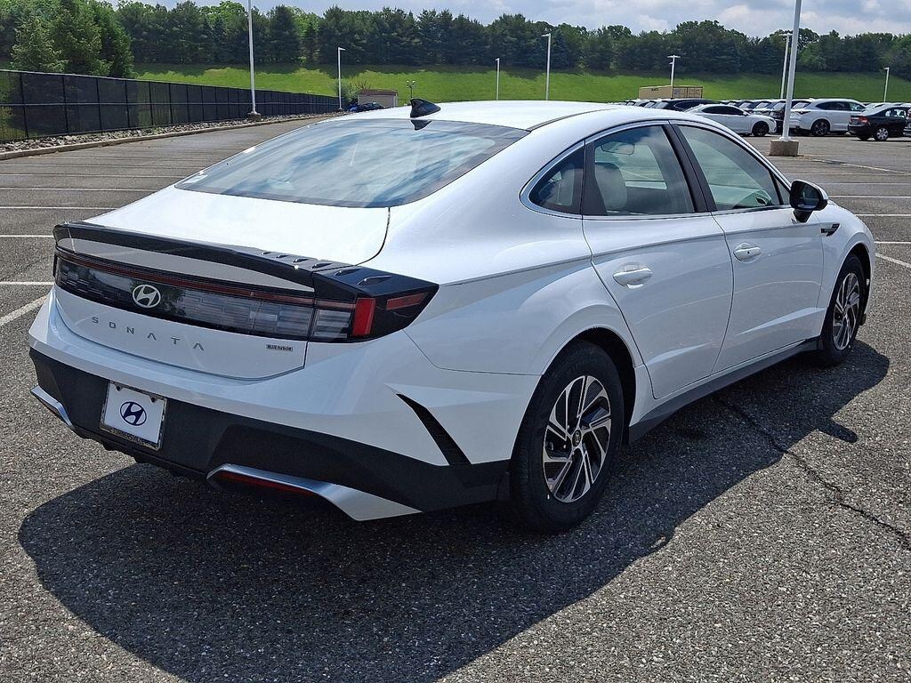 New 2026 Hyundai Sonata Hybrid Blue Sedan