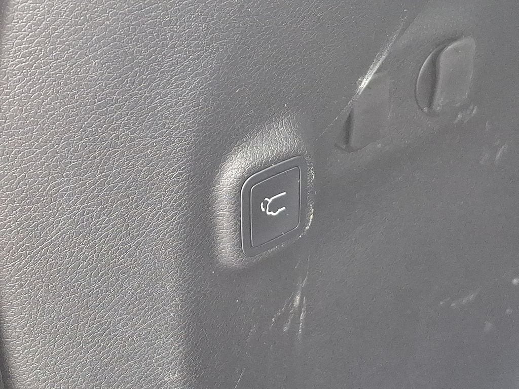 2021 Jeep Cherokee Latitude Lux - Photo 31