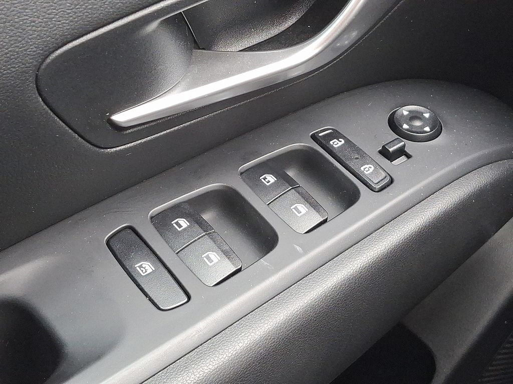 2023 Hyundai Tucson SE - Photo 26