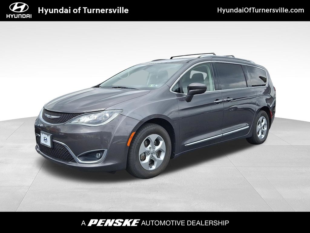 2017 Chrysler Pacifica Touring-L Plus