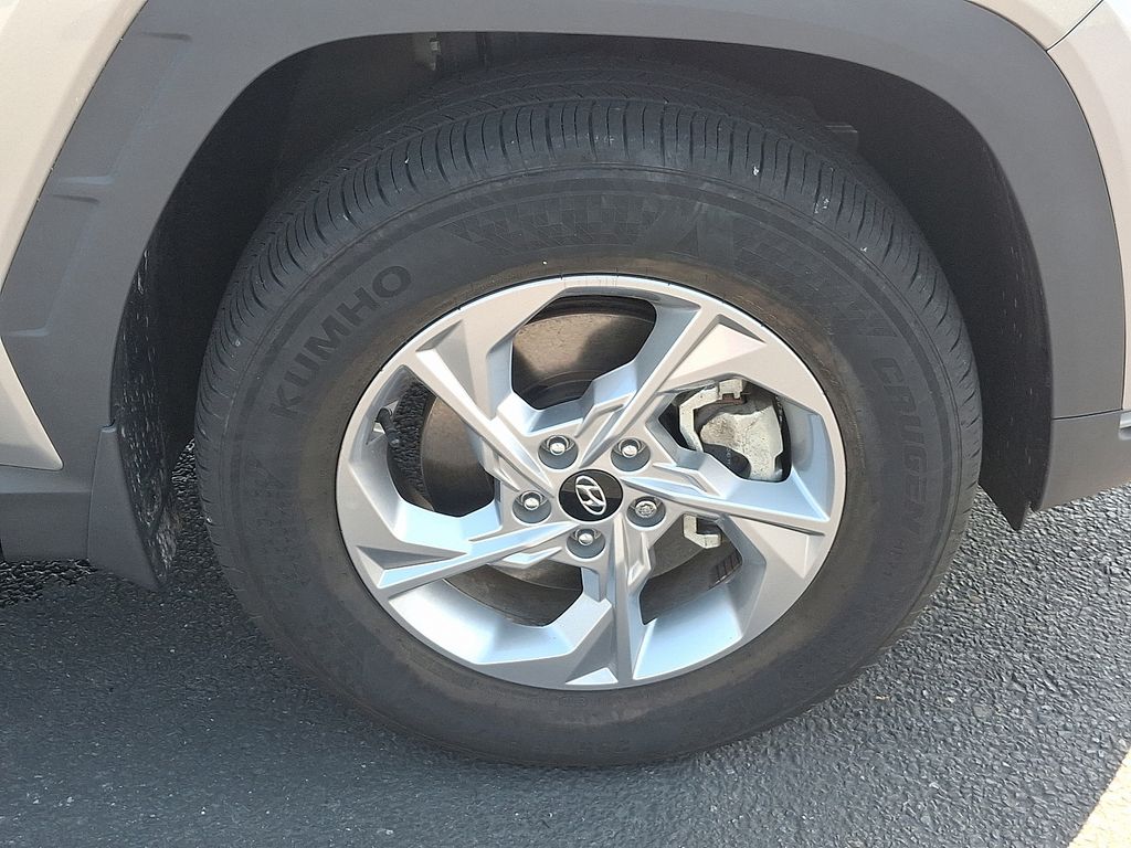 2023 Hyundai Tucson SE - Photo 8
