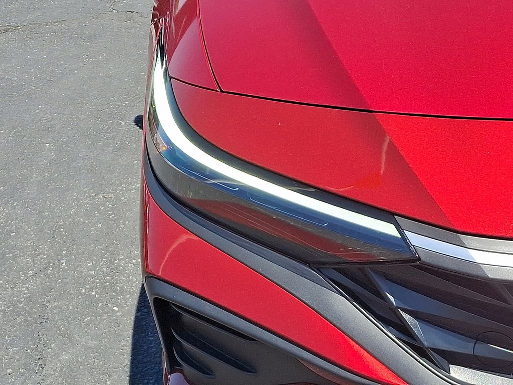 2025 Hyundai Elantra SEL - Photo 10